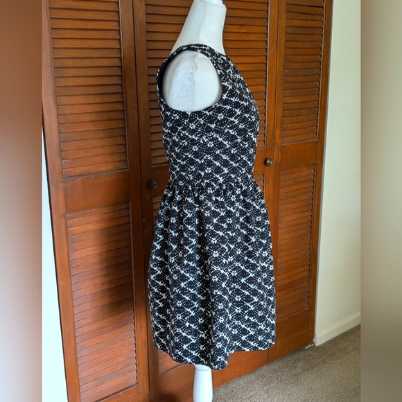 NWT! Aqua Black and White Fit and Flare Dress - Picture 2 of 4